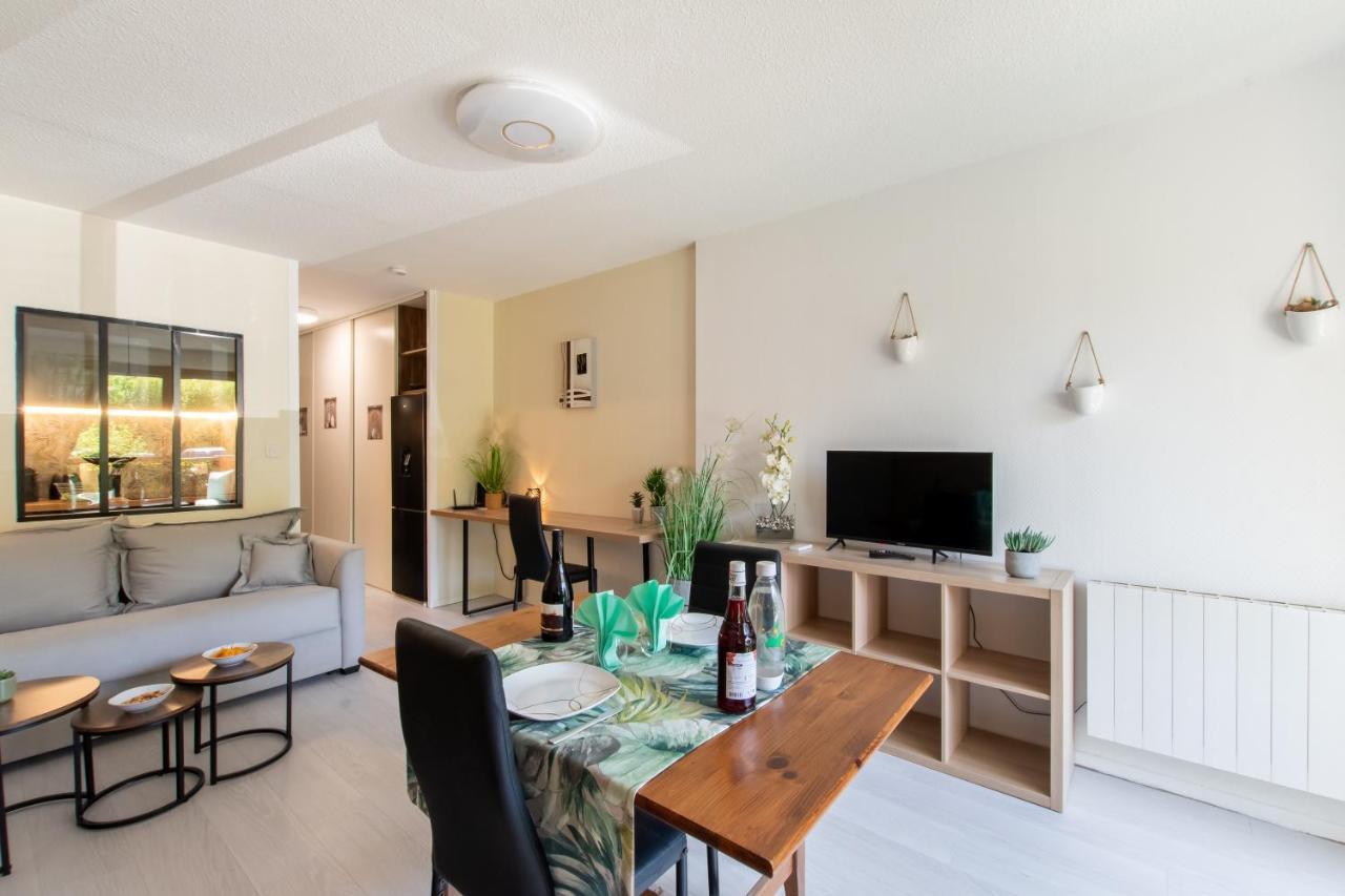 Ferienwohnung Les Flamants Roses - Studio Avec Balcon Nîmes Exterior foto
